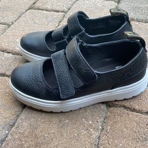 Doc marten sandal sneaker